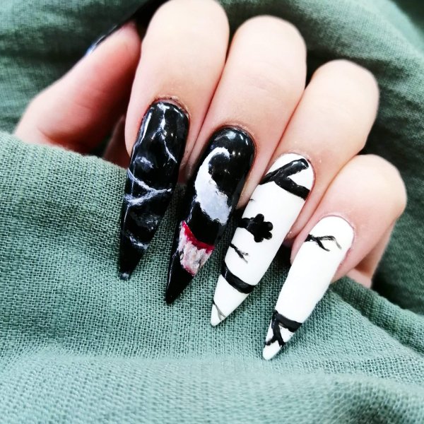 Маникюр в стиле Веном