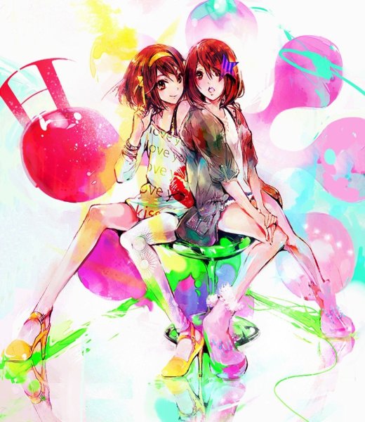 Яркие подруги