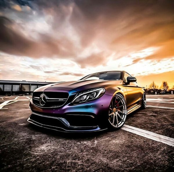 Мерседес Бенц АМГ