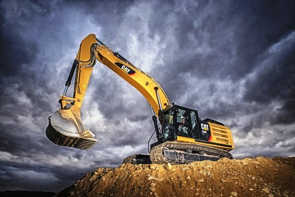 Катерпиллер экскаватор