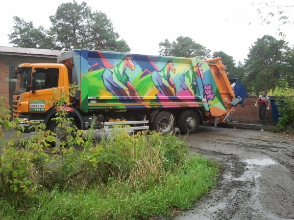Необычные мусоровозы