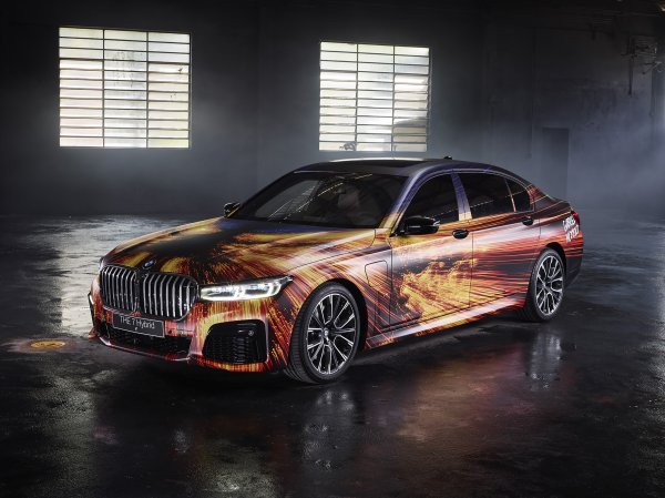 BMW 745e XDRIVE M Sport Art car by Gabriel Wickbold g12 2020