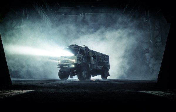 Грузовик военный