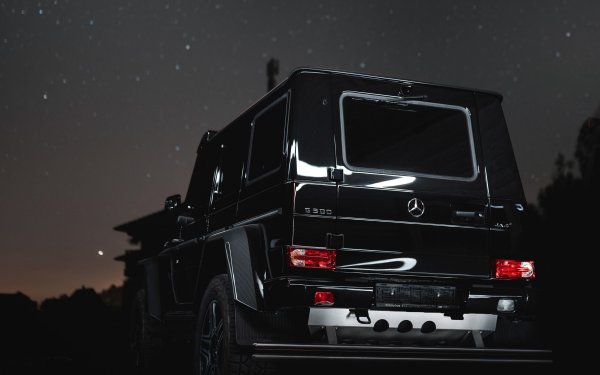 Гелендваген Брабус ночью