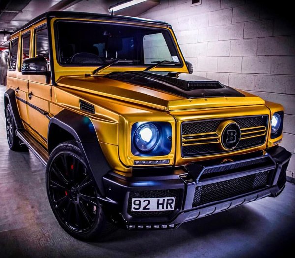Золотой Mercedes-AMG g63
