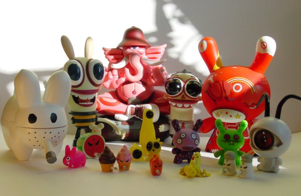 По арт игрушка