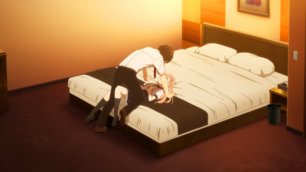 Аниме повалил на кровать