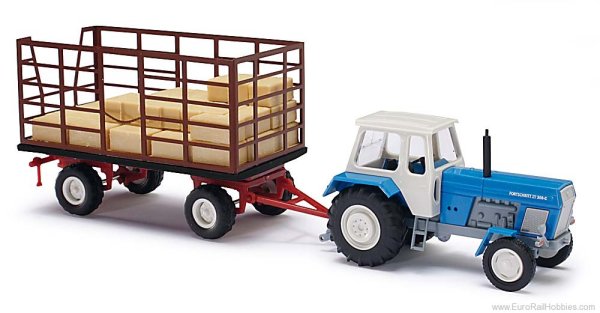 Трактор МТЗ 82.1 С прицепом 2птс4