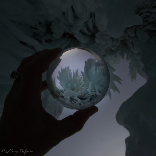 Стеклянный шар арт