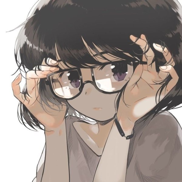 Аниме девушка в очках