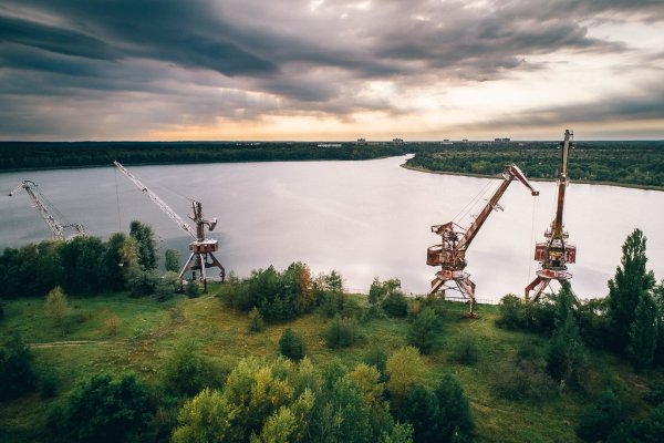 Портовые краны Припять