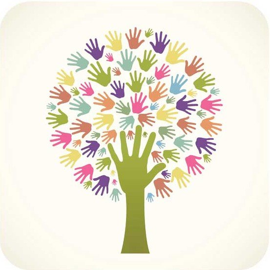 Дерево с цветными ладошками