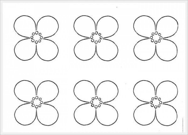 Маленькие цветочки карандашом