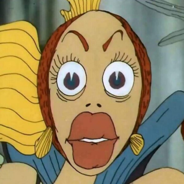 Анаит Каначян в синем море