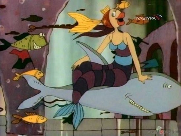 Роберт Саакянц в синем море в белой пене