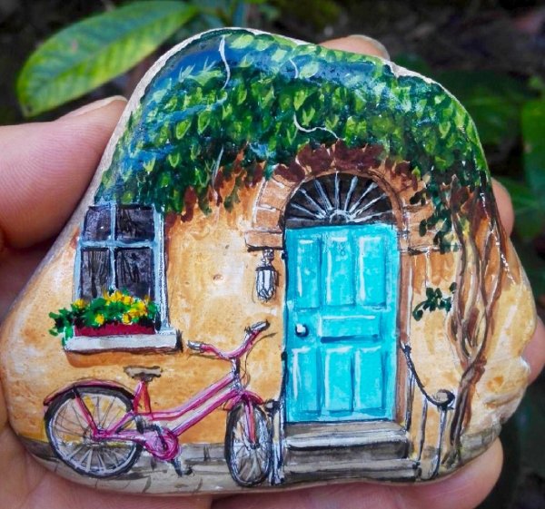 Домики на камнях