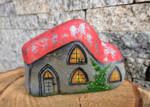 Рисование на камнях домики