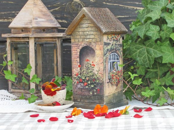 Современные чайные домики в саду