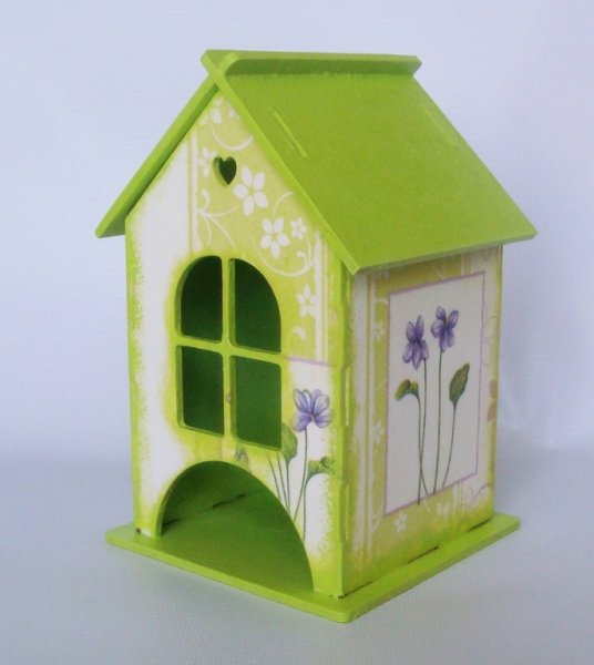 Раскрашиваем чайный домик из фанеры