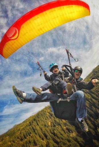 Картины художников о параплане