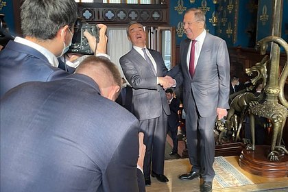 Карикатура на Захарову Марию