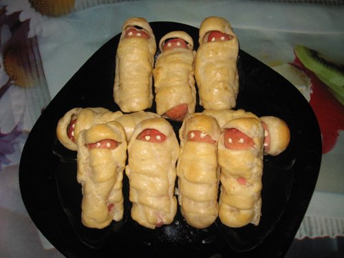 Большая сосиска в тесте