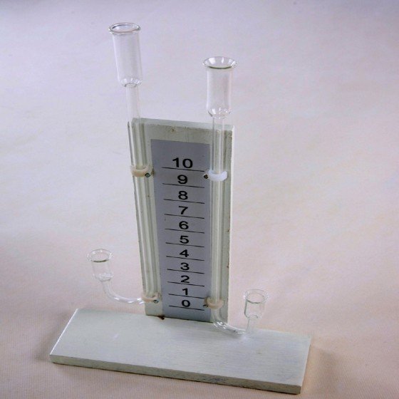 Прибор для демонстрации зависимости скорости хим.реакций от условий