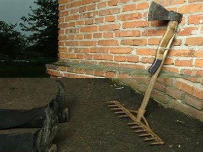 Грабли с топором