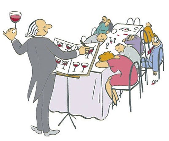 Телеведущая с микрофоном