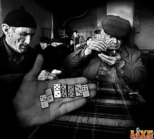 Игроки в Домино