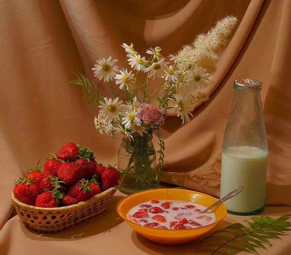 Фотонатюрморты с клубникой