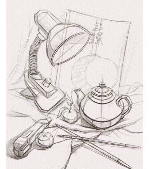 Натюрморт с книгами карандашом