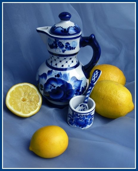 Натюрморт в стиле Гжель