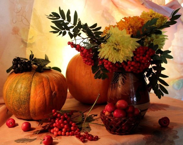 Тематический натюрморт осень