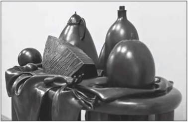 Скульптурный натюрморт Фернандо Ботеро