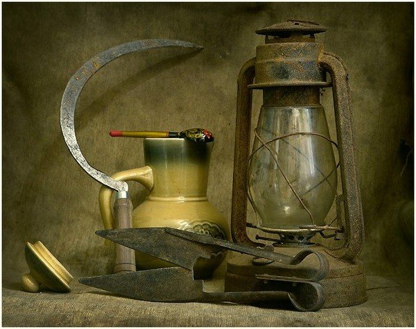 Натюрморт со старыми вещами