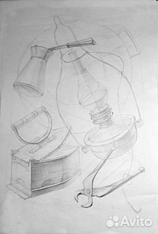 Летающий натюрморт из бытовых предметов