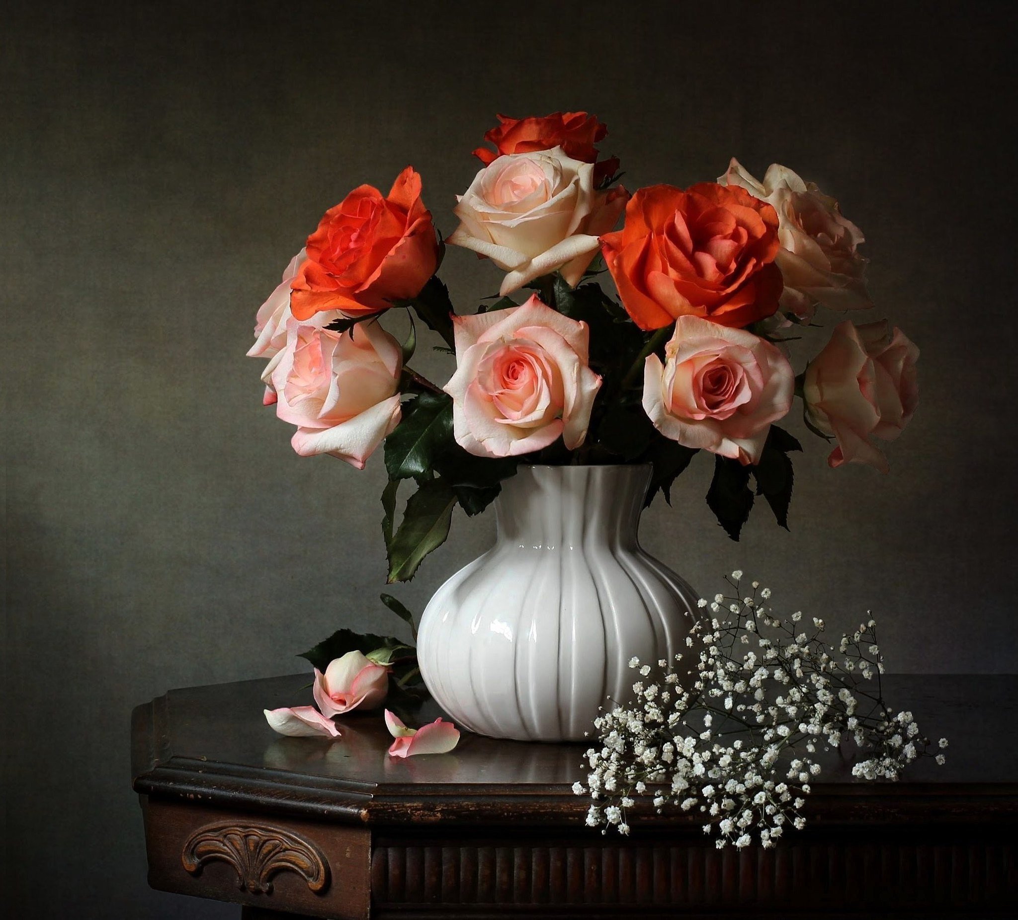 Подарить цветы в вазе. Цветы в вазе. Шикарные цветы в вазе. Натюрморт: цветы. Натюрморт с цветами.