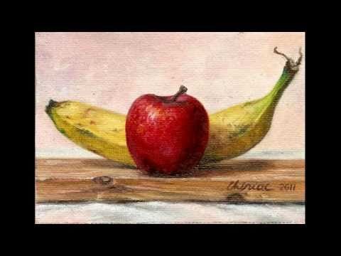 Натюрморт яблоко и банан карандашом