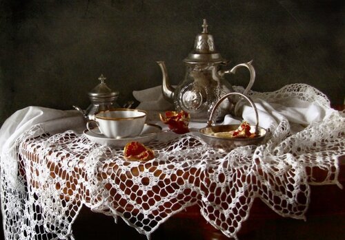 Натюрморт с кружевами