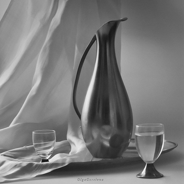 Натюрморт светлое на темном