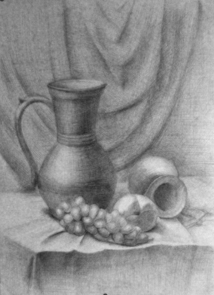 Красивый натюрморт карандашом