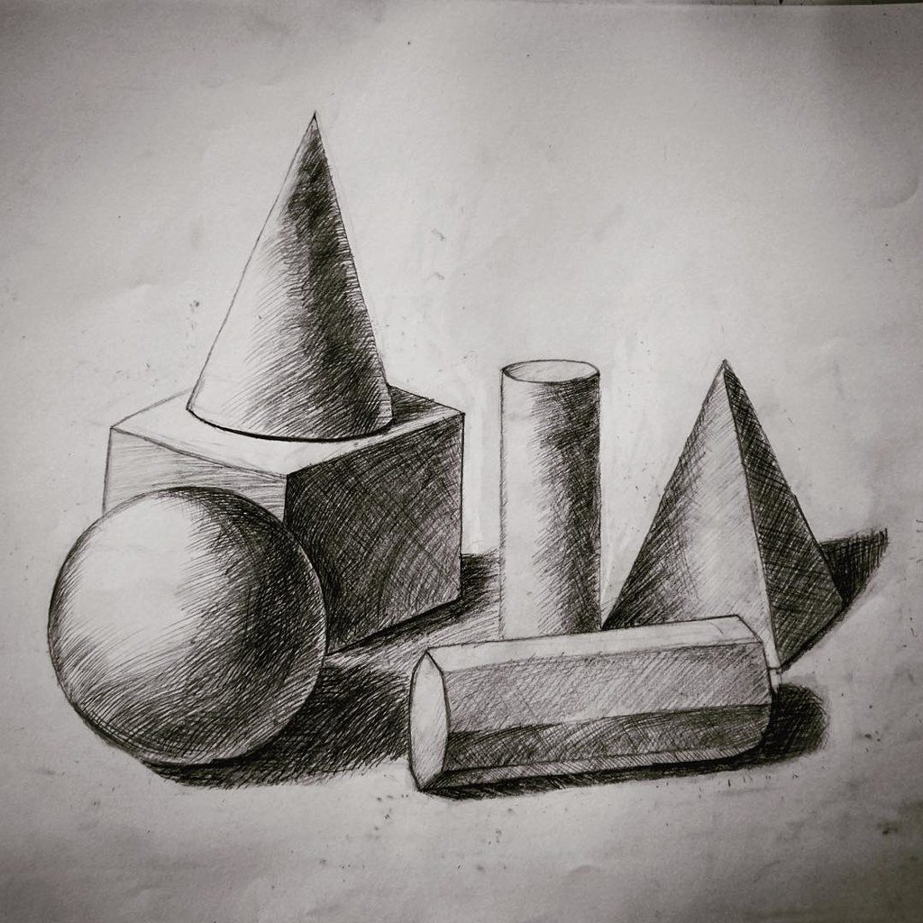 Эскиз геометрических фигур в карандашной технике