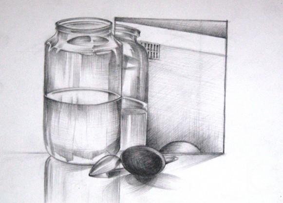 Стеклянный стакан карандашом