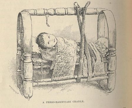 Картина мать над колыбелью