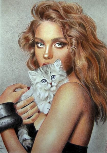 Девушка с котенком на руках