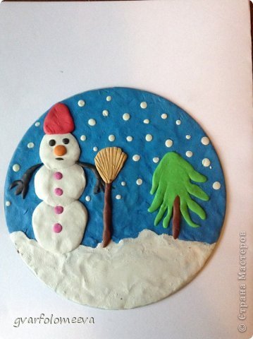 Снеговик из пластилина плоский