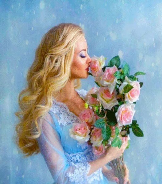 Девушка с букетом цветов картина