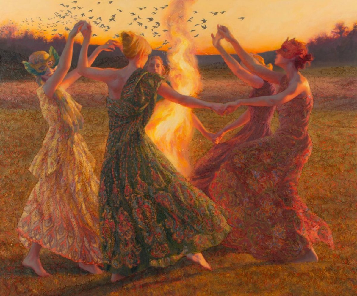 Танцующие женщины