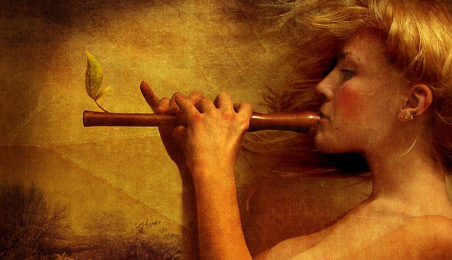 Играющий на флейте. Женщина с флейтой. Человек со свирелью. Девушка с дудочкой. Девушка играет на свирели.